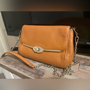 Coach, Camel clutch and cross body, gold chain